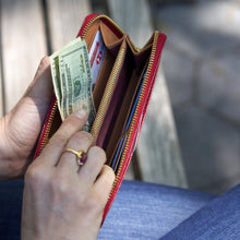 Load image into Gallery viewer, Madison Single Zip Wallet