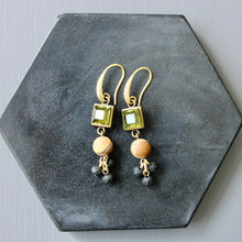 Load image into Gallery viewer, JLTE22 olivine glass and black cluster earrings
