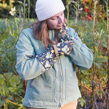 Load image into Gallery viewer, Arm Saver Gloves
