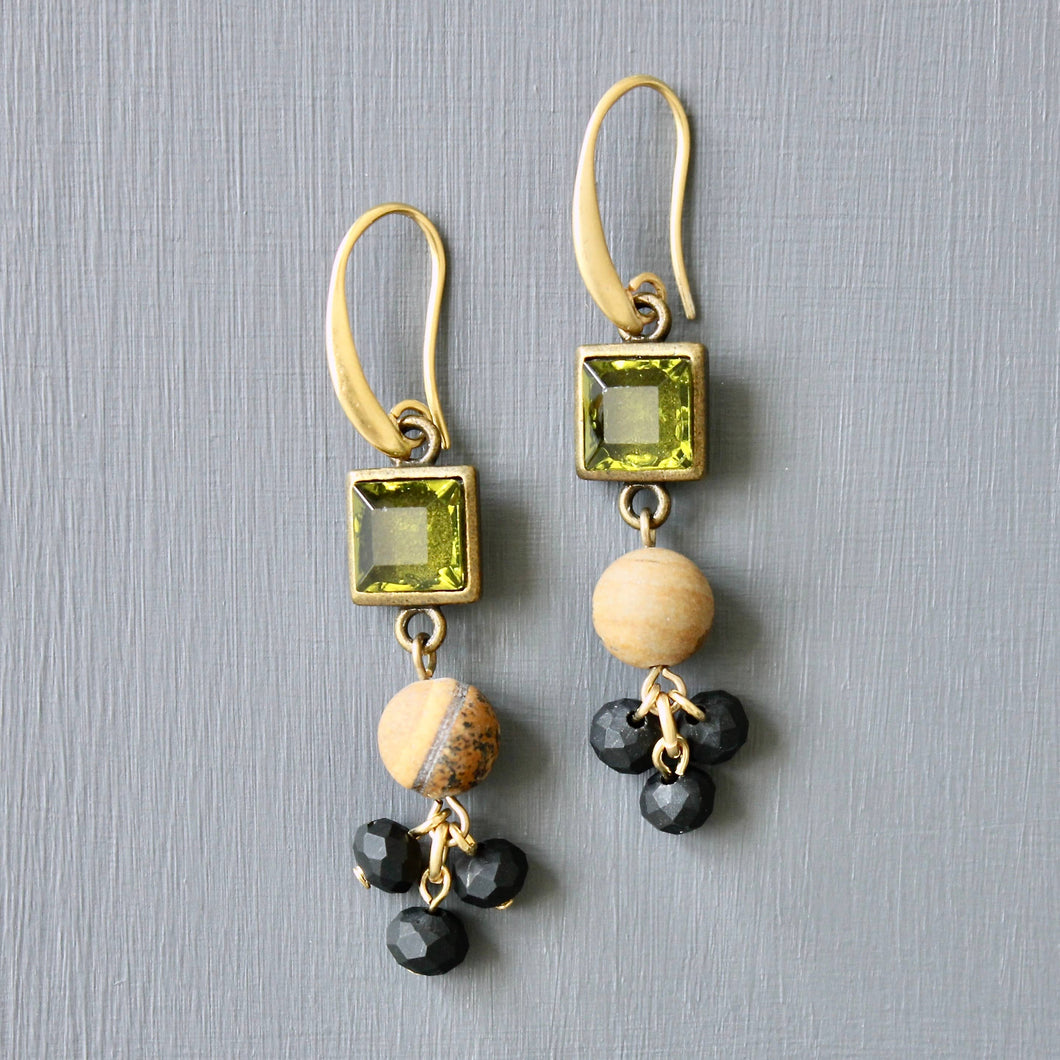 JLTE22 olivine glass and black cluster earrings
